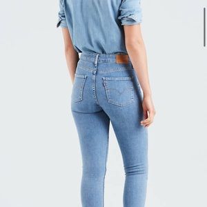 Levi’s 721 High Rise Skinny Jeans